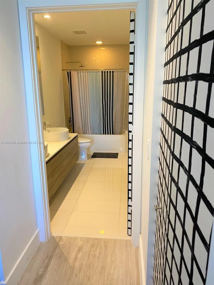 Hyde Midtown #L205 image #47