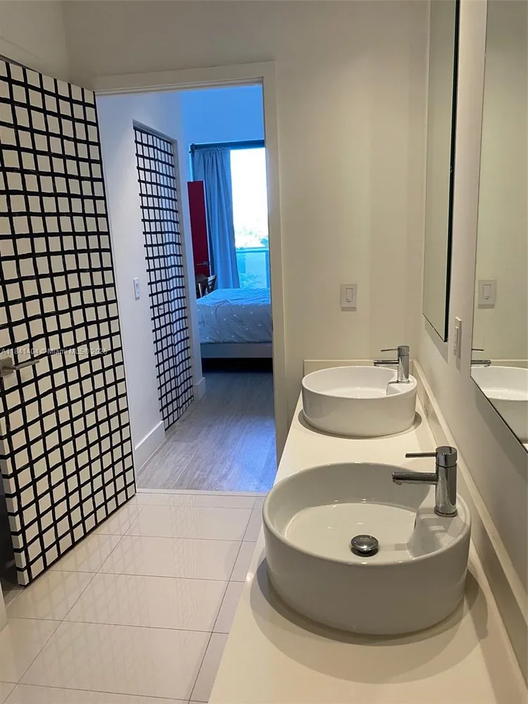 Hyde Midtown #L205 image #61