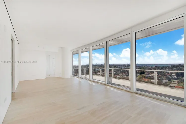 The Surf Club Four Seasons Hotel And Residences #S-PH2 image #10