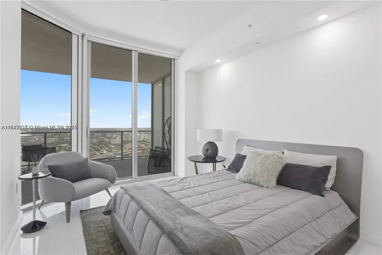 Paramount Miami Worldcenter #2906 image #6