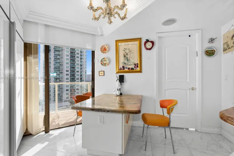 Marina Tower #9D image #31