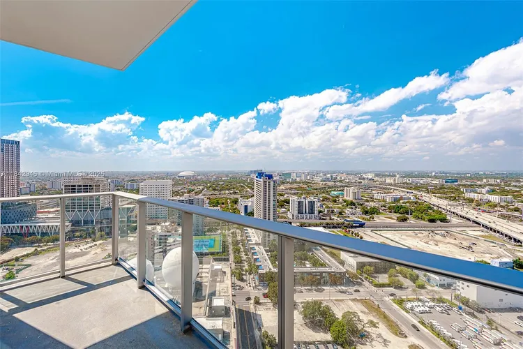 Paramount Miami Worldcenter #1902 image #24