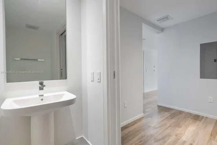 SLS Lux Brickell #2402 image #18