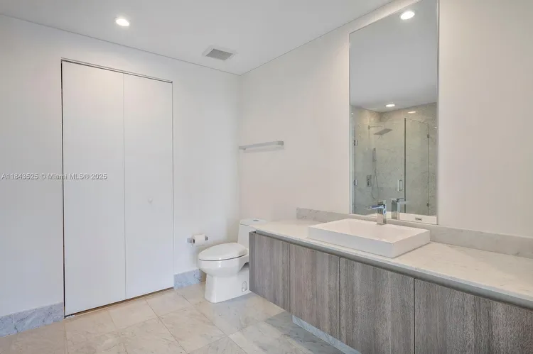 SLS Lux Brickell #2402 image #24