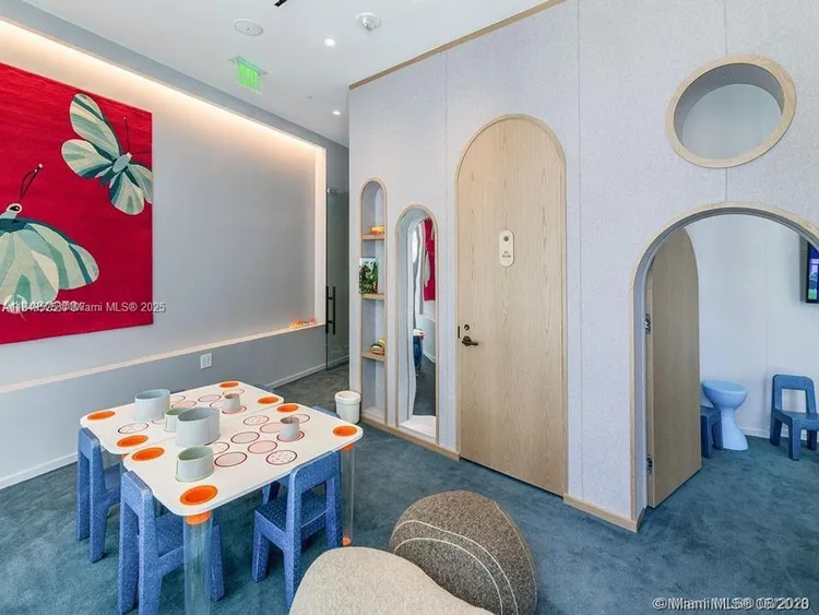 SLS Lux Brickell #2402 image #37