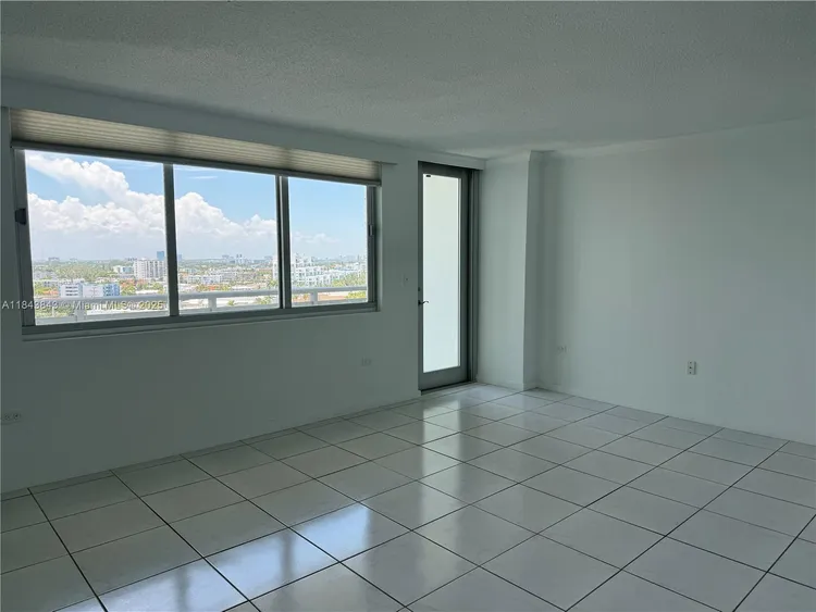 Burleigh House #1203 image #18