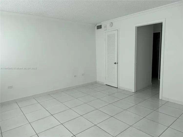 Burleigh House #1203 image #20