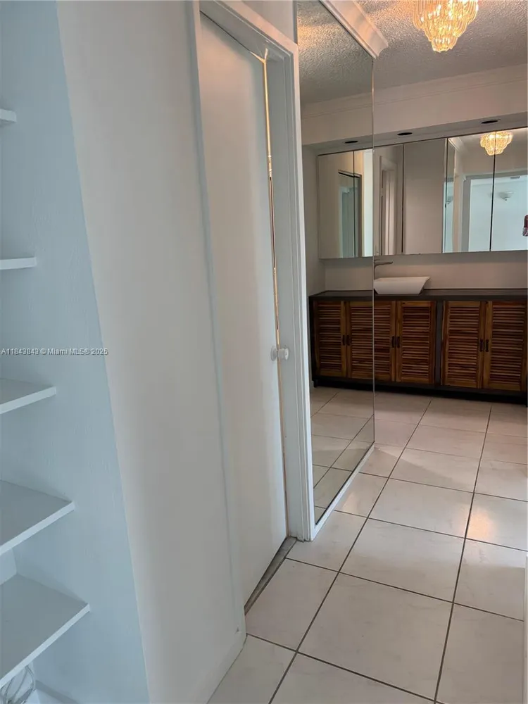 Burleigh House #1203 image #26