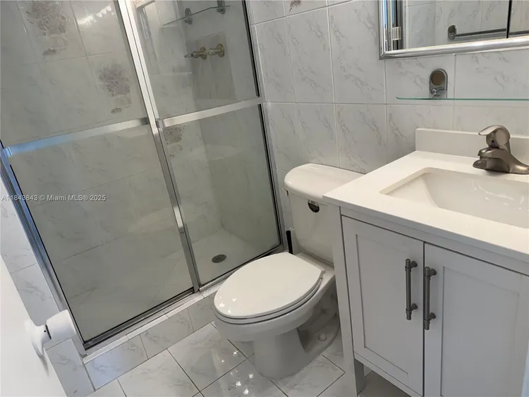 Burleigh House #1203 image #27