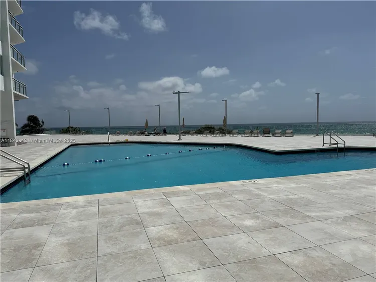 Burleigh House #1203 image #30