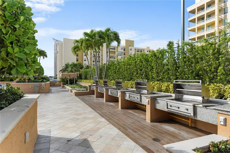 Yacht Club at Portofino #409 image #15