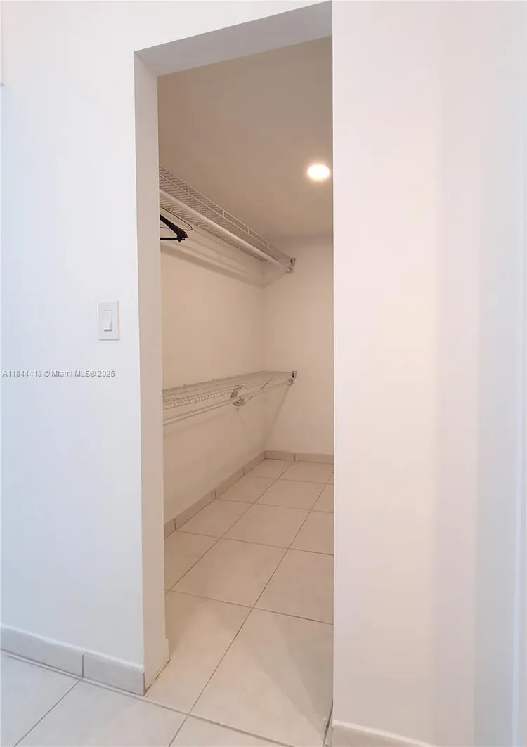 Brickell Bay Club #414 image #15