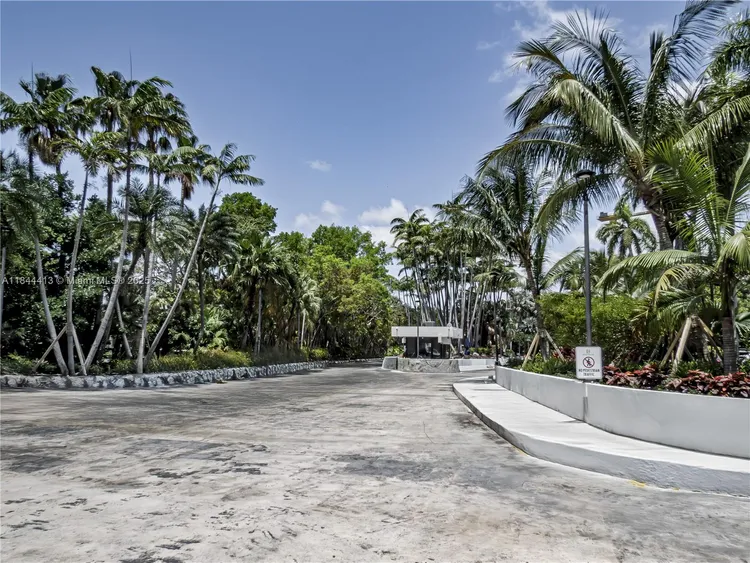 Brickell Bay Club #414 image #19