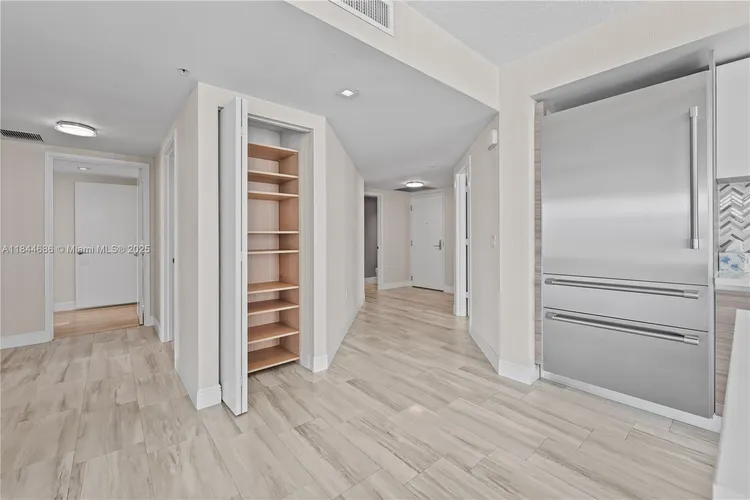 Parque Towers #4-1107 image #12