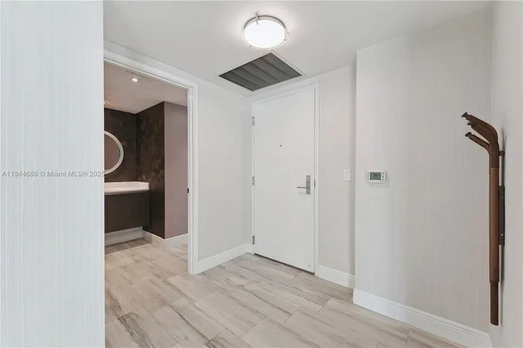 Parque Towers #4-1107 image #13