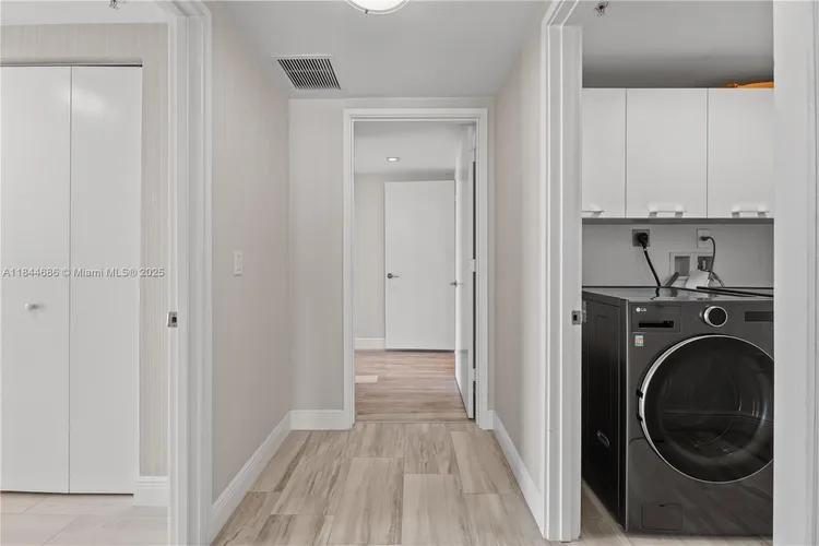 Parque Towers #4-1107 image #18