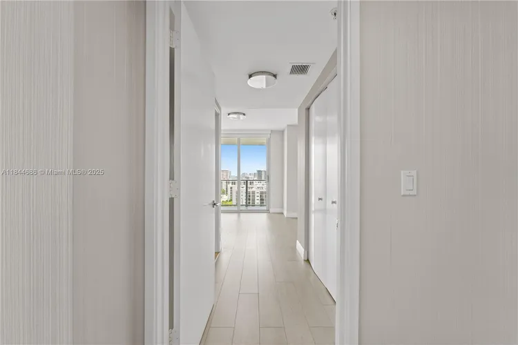 Parque Towers #4-1107 image #20