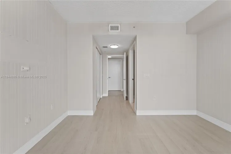 Parque Towers #4-1107 image #24