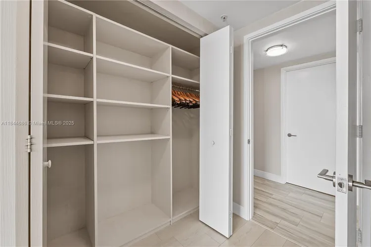 Parque Towers #4-1107 image #25