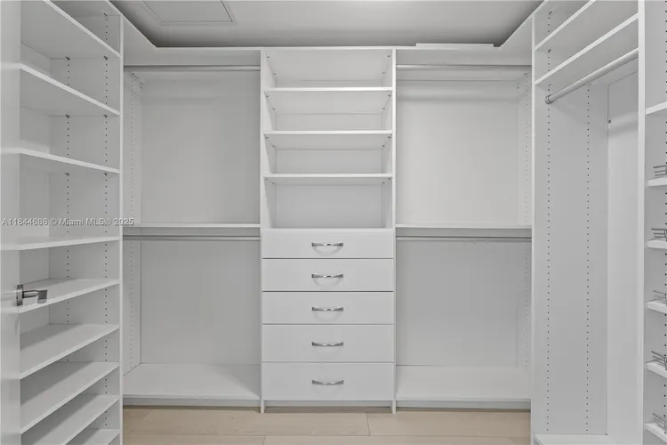 Parque Towers #4-1107 image #27