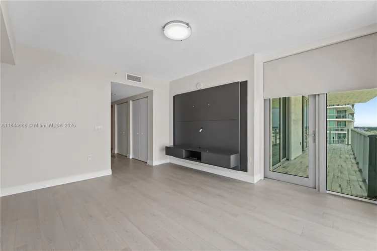 Parque Towers #4-1107 image #30