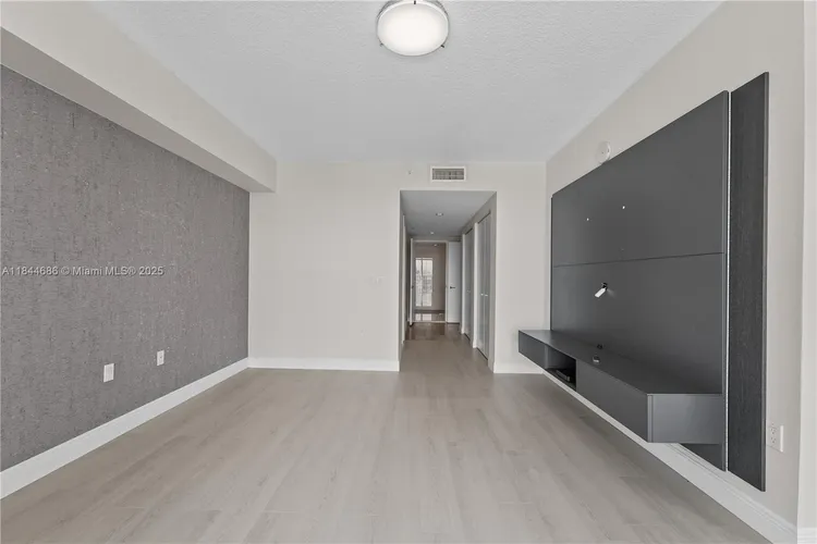 Parque Towers #4-1107 image #31