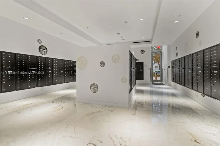 Paramount Miami Worldcenter #3007 image #10