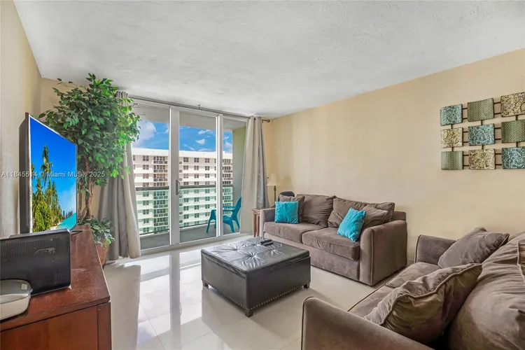 The Tides On Hollywood Beach #15C image #10