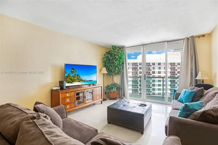 The Tides On Hollywood Beach #15C image #12