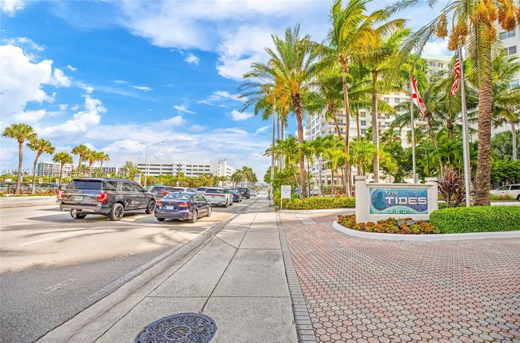 The Tides On Hollywood Beach #15C image #27