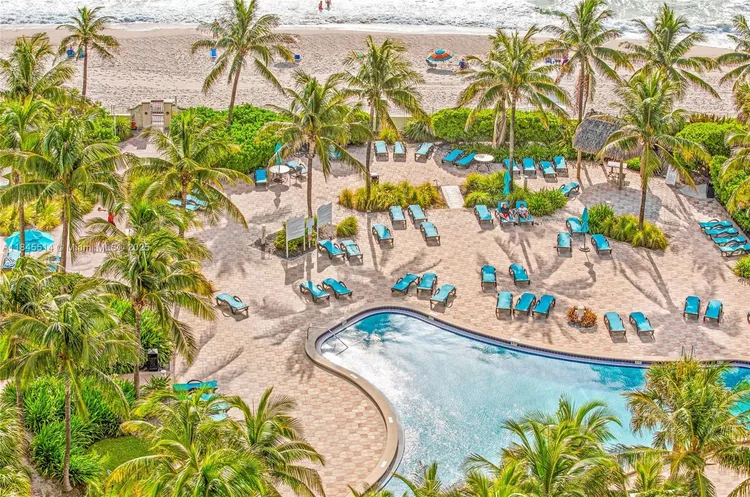 The Tides On Hollywood Beach #15C image #32