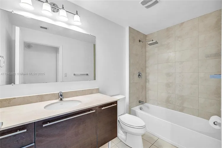 Quantum on the Bay #2003 image #13