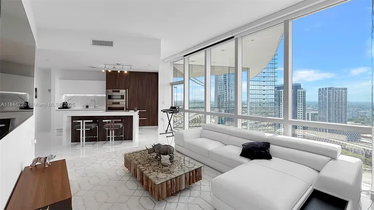 Paramount Miami Worldcenter #3302 image #11