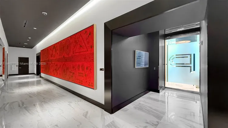 Paramount Miami Worldcenter #3302 image #25