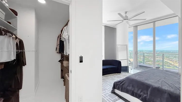 Paramount Miami Worldcenter #3302 image #8