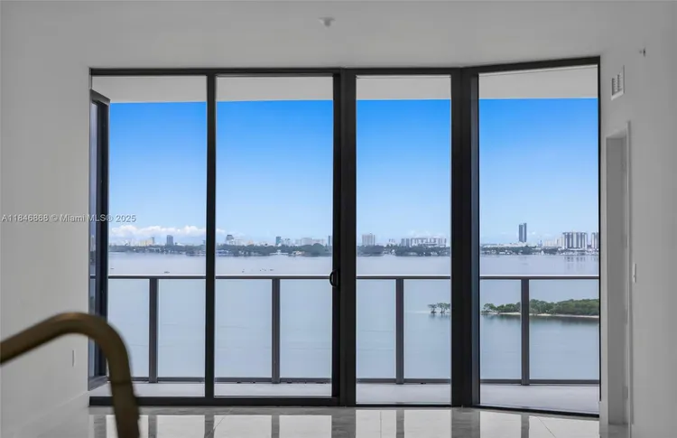 Aria Reserve South Tower #1505 image #10