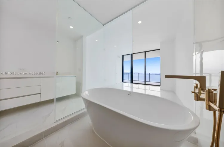Aria Reserve South Tower #1505 image #33