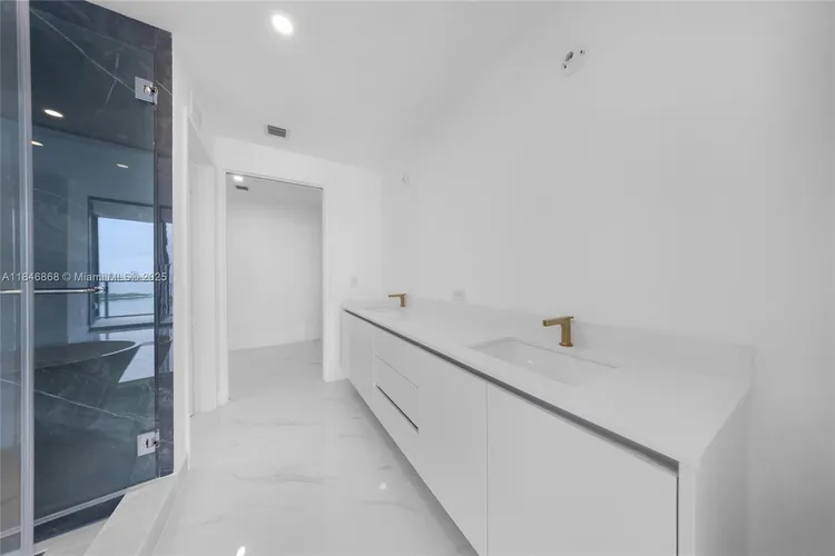 Aria Reserve South Tower #1505 image #38