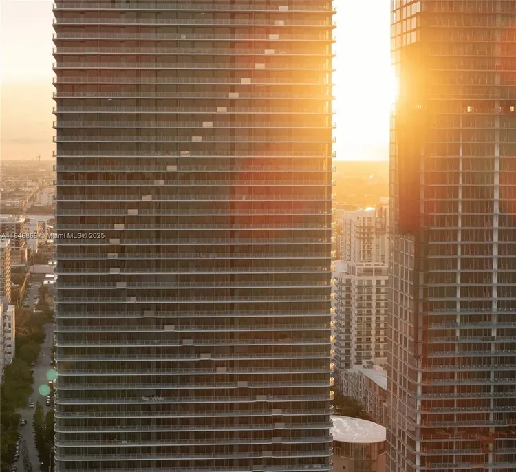 Aria Reserve South Tower #1505 image #95
