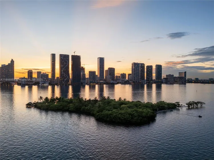 Aria Reserve South Tower #1505 image #96
