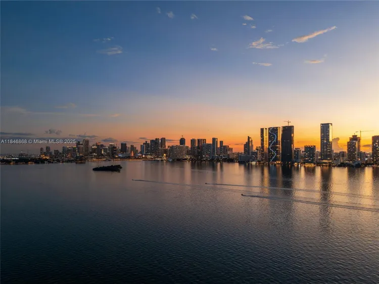 Aria Reserve South Tower #1505 image #97