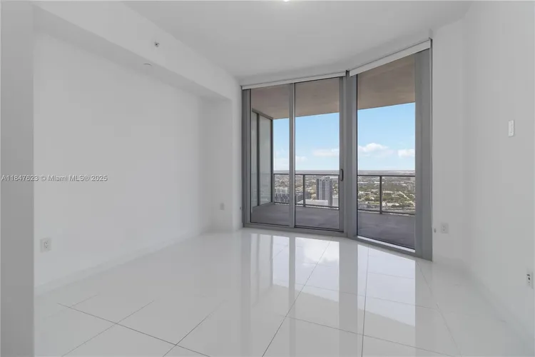 Paramount Miami Worldcenter #4104 image #17