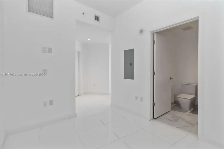 Paramount Miami Worldcenter #4104 image #30