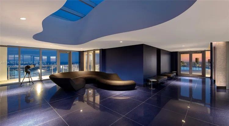 Paramount Miami Worldcenter #4104 image #42