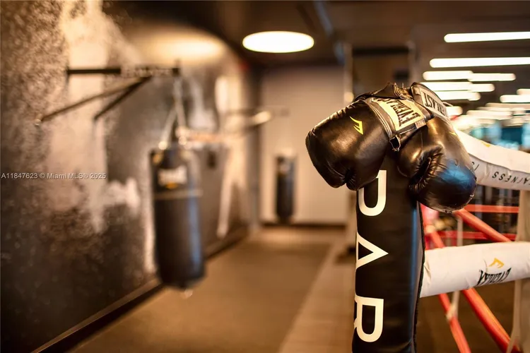 Paramount Miami Worldcenter #4104 image #57