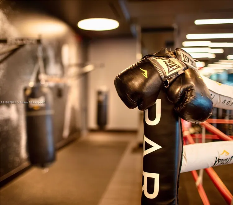 Paramount Miami Worldcenter #4104 image #61