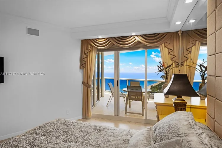 L'Hermitage North Tower #2106 image #13