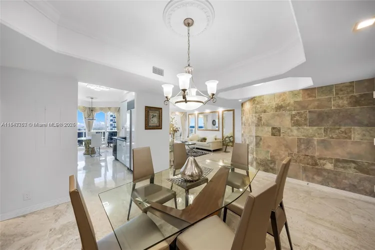 L'Hermitage North Tower #2106 image #26