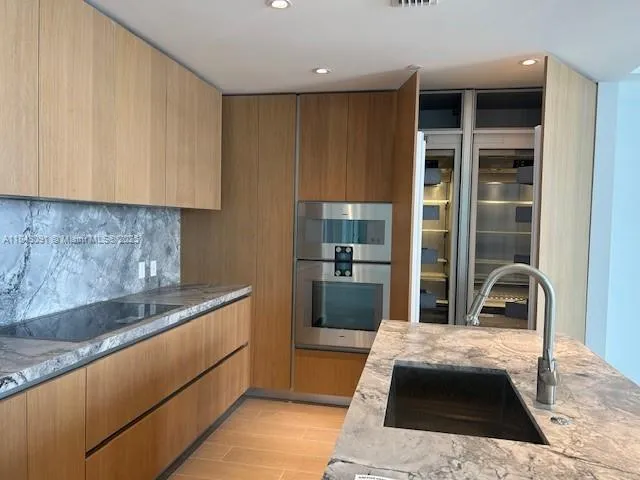 Five Park #1503 image #13