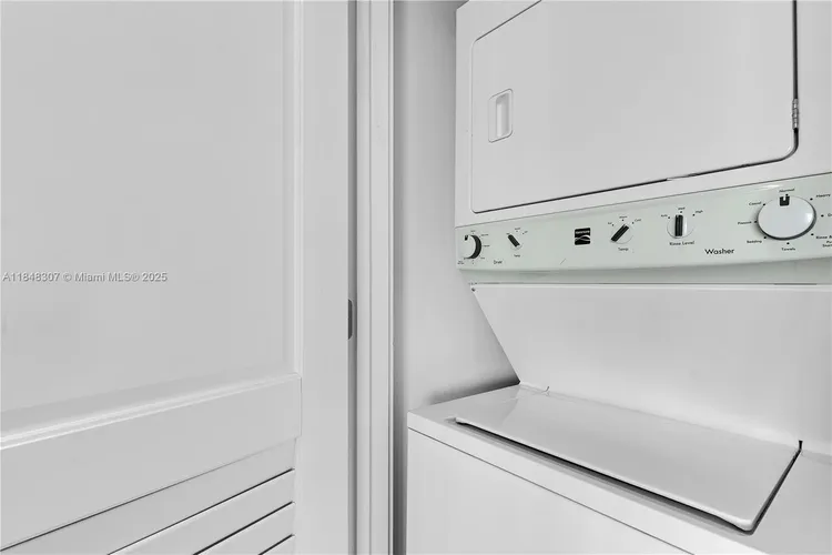 The Bond #2601 image #24